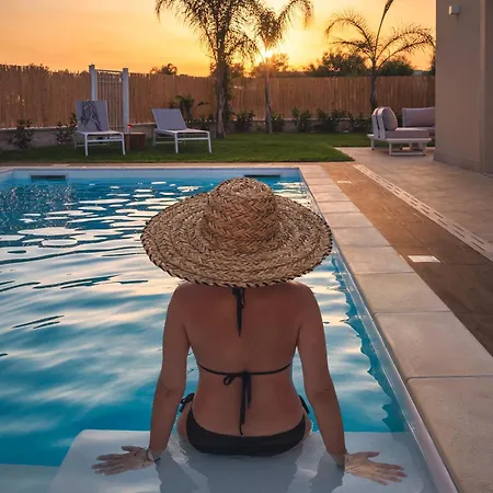 Medusa Villa *
